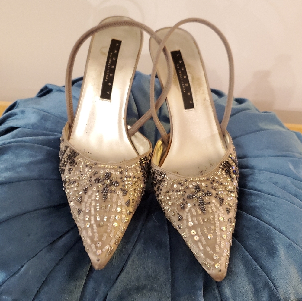 Laundry by Shelli Segal Beaded Silver pumps